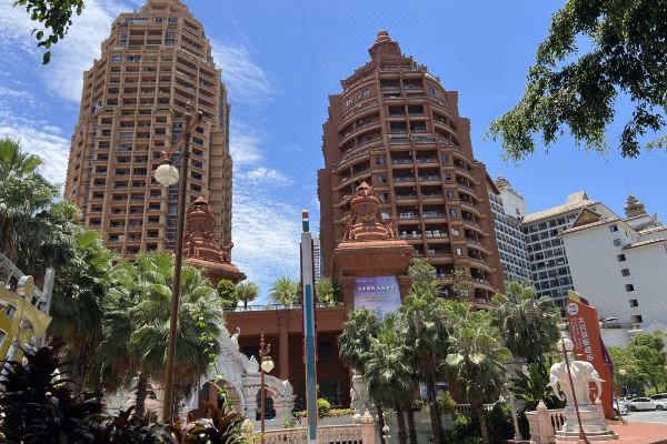 西雙版納天空城酒店(告莊星光夜市店)