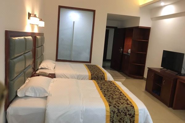 瓊中奔豪商務酒店